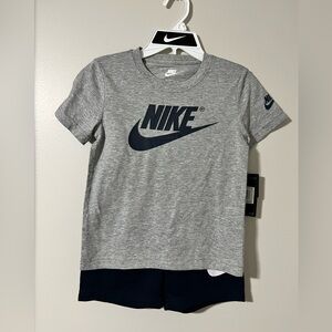 Nike Boys 2 Piece Shirt and Shorts Set Size 7
